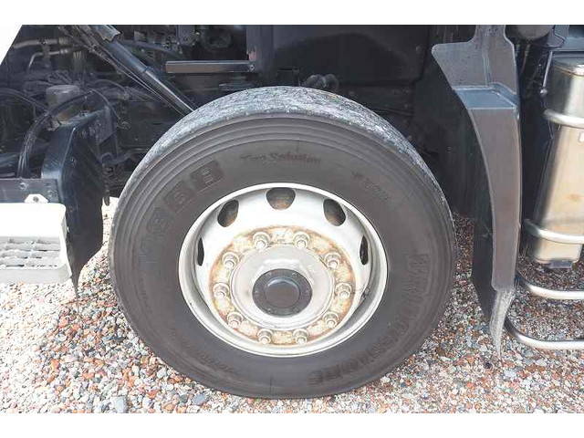 UDトラックスクオンコンテナ専用車大型（10t）[写真28]