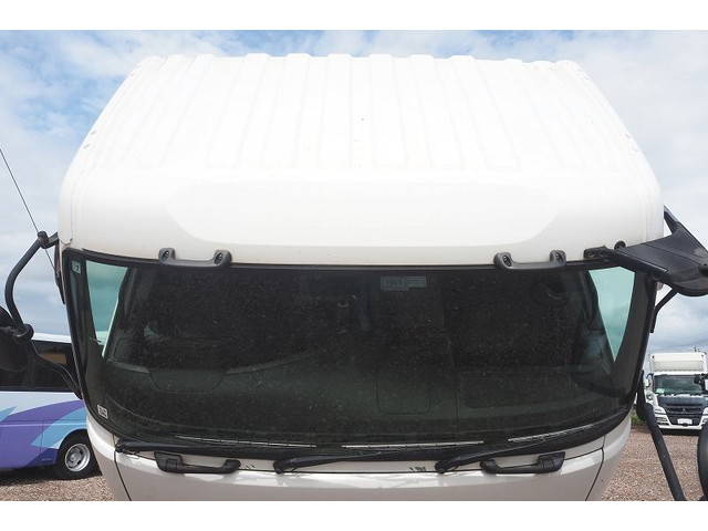 UDトラックスクオンコンテナ専用車大型（10t）[写真32]