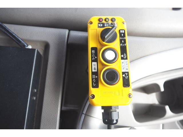 UDトラックスクオンコンテナ専用車大型（10t）[写真37]