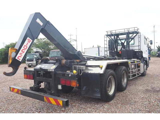 UDトラックスクオンコンテナ専用車大型（10t）[写真04]