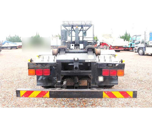 UDトラックスクオンコンテナ専用車大型（10t）[写真05]