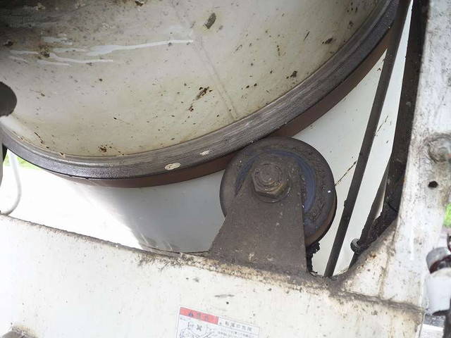 三菱ふそうファイターミキサー車（コンクリートミキサー）中型（4t）[写真20]