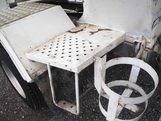 三菱ふそうファイターミキサー車（コンクリートミキサー）中型（4t）[写真24]