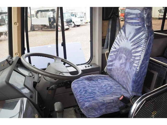 三菱ふそうエアロミディバス[写真27]