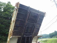 いすゞエルフローダーダンプ小型（2t・3t）[写真17]