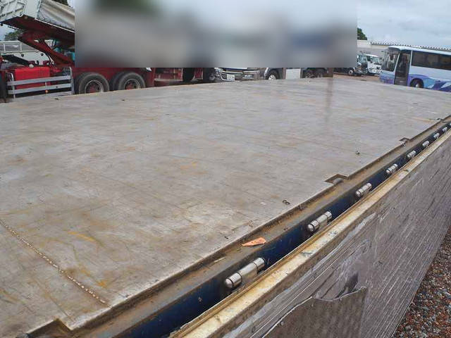 UDトラックスクオンアルミブロック大型（10t）[写真11]