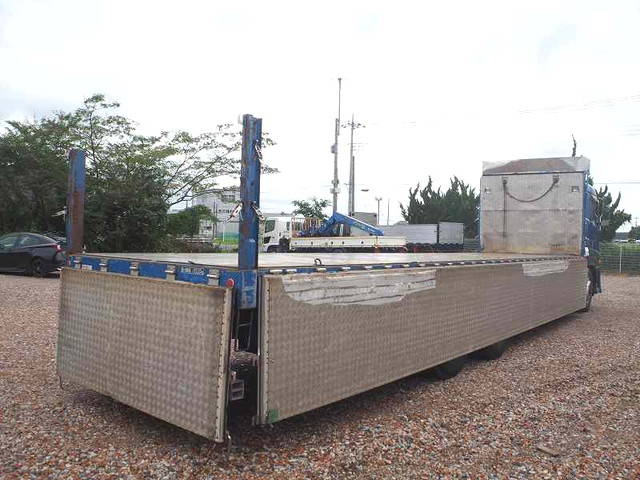 UDトラックスクオンアルミブロック大型（10t）[写真14]