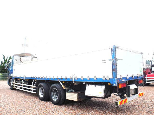 UDトラックスクオンアルミブロック大型（10t）[写真02]