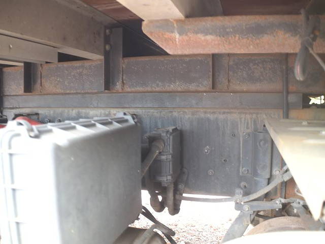 UDトラックスクオンアルミブロック大型（10t）[写真20]