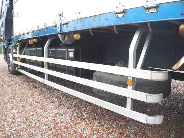 UDトラックスクオンアルミブロック大型（10t）[写真26]