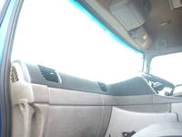 UDトラックスクオンアルミブロック大型（10t）[写真33]