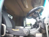 UDトラックスクオンアルミブロック大型（10t）[写真35]