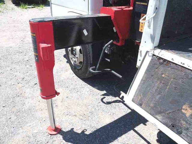 いすゞエルフクレーン4段小型（2t・3t）[写真16]