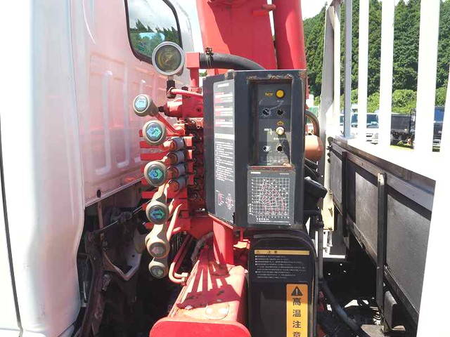 いすゞエルフクレーン4段小型（2t・3t）[写真17]