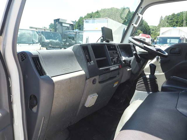 いすゞエルフクレーン4段小型（2t・3t）[写真37]