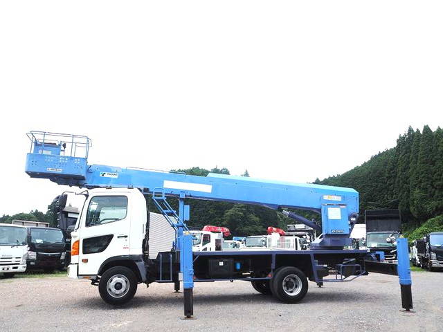 日野レンジャー高所作業車中型（4t）[写真03]