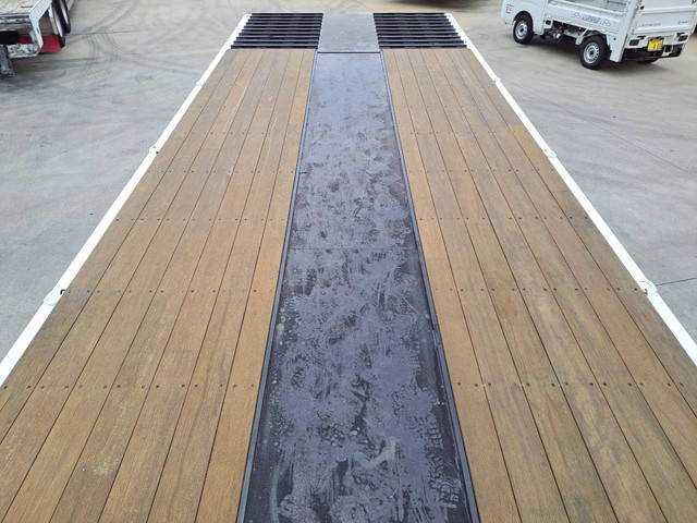 三菱ふそうスーパーグレートセルフローダー大型（10t）[写真10]