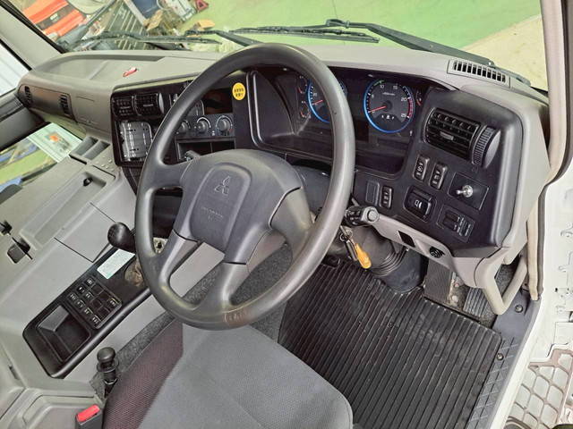 三菱ふそうスーパーグレートセルフローダー大型（10t）[写真18]