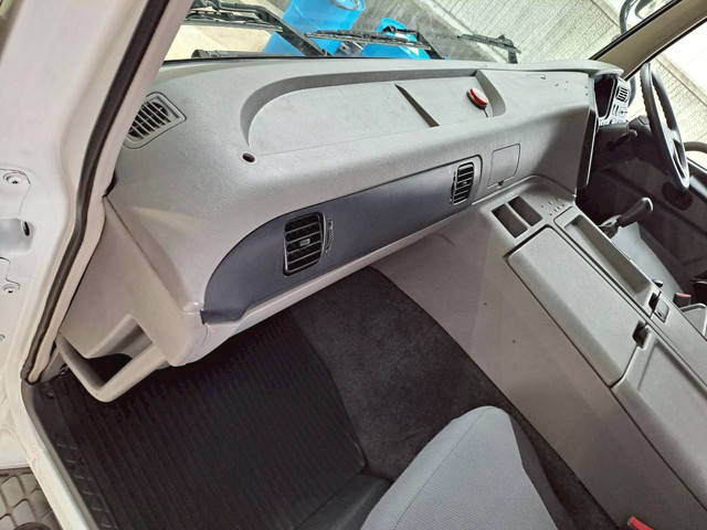 三菱ふそうスーパーグレートセルフローダー大型（10t）[写真19]