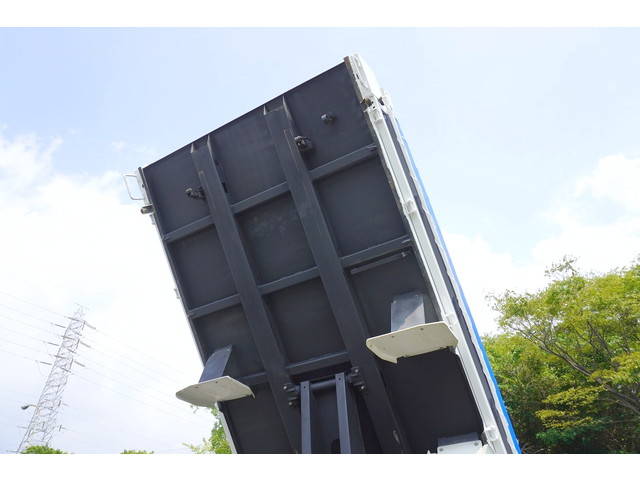 いすゞエルフダンプ小型（2t・3t）[写真23]