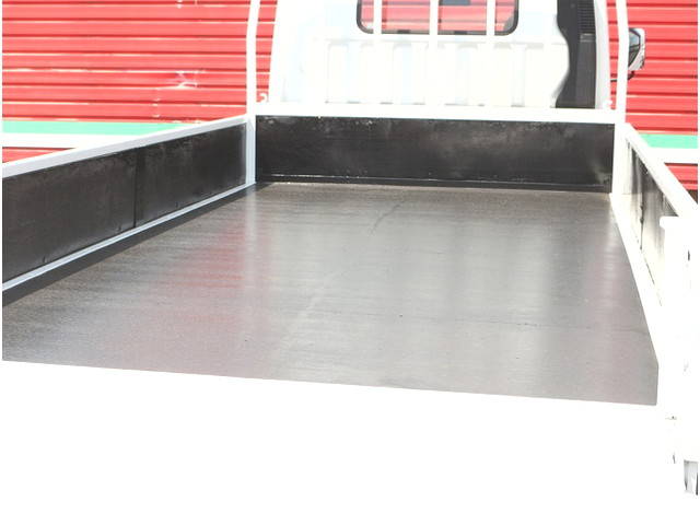 三菱ふそうキャンター平ボディ小型（2t・3t）[写真07]