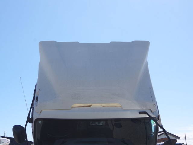 いすゞギガアルミバン大型（10t）[写真17]