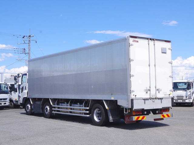 いすゞギガアルミバン大型（10t）[写真02]