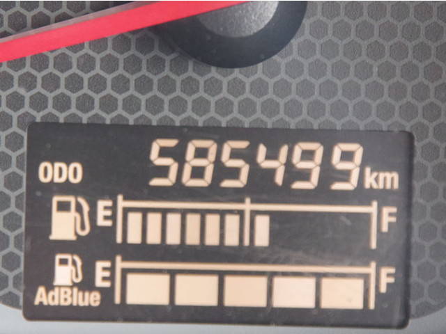 いすゞギガアルミバン大型（10t）[写真28]