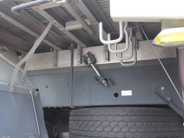 いすゞギガアルミバン大型（10t）[写真07]