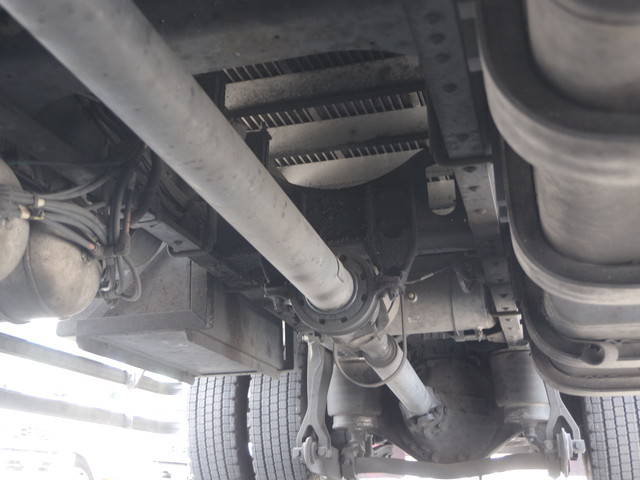 いすゞギガアルミバン大型（10t）[写真08]