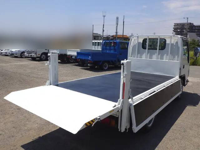 マツダタイタン平ボディ小型（2t・3t）[写真03]