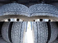 UDトラックスクオン冷凍車（冷蔵車）大型（10t）[写真12]