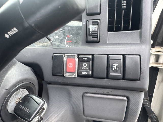 いすゞエルフコンテナ専用車小型（2t・3t）[写真15]