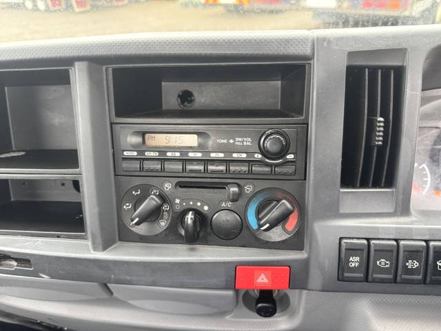 いすゞエルフコンテナ専用車小型（2t・3t）[写真19]