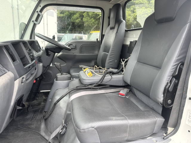 いすゞエルフコンテナ専用車小型（2t・3t）[写真21]