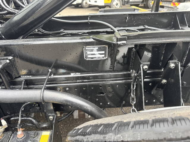 いすゞエルフコンテナ専用車小型（2t・3t）[写真28]