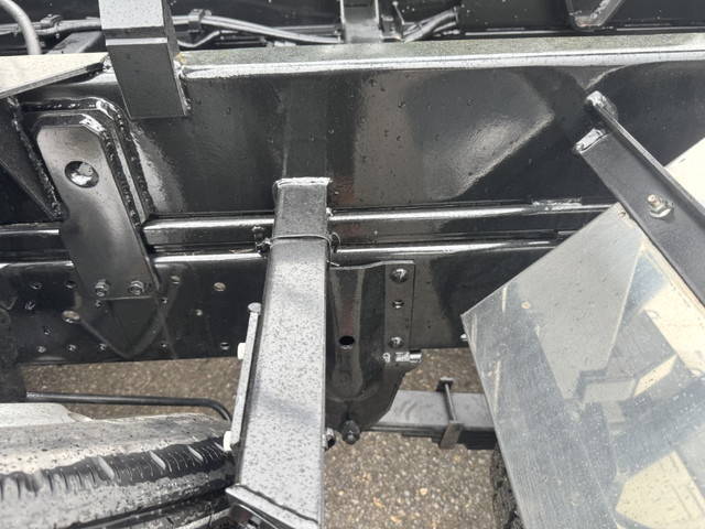 いすゞエルフコンテナ専用車小型（2t・3t）[写真29]