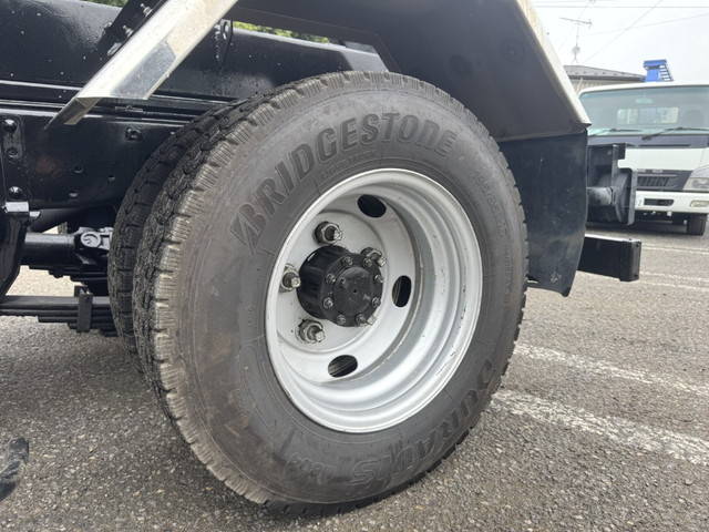 いすゞエルフコンテナ専用車小型（2t・3t）[写真34]