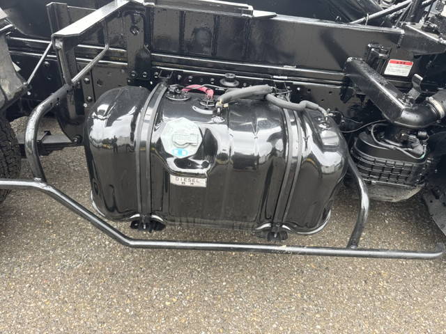 いすゞエルフコンテナ専用車小型（2t・3t）[写真35]