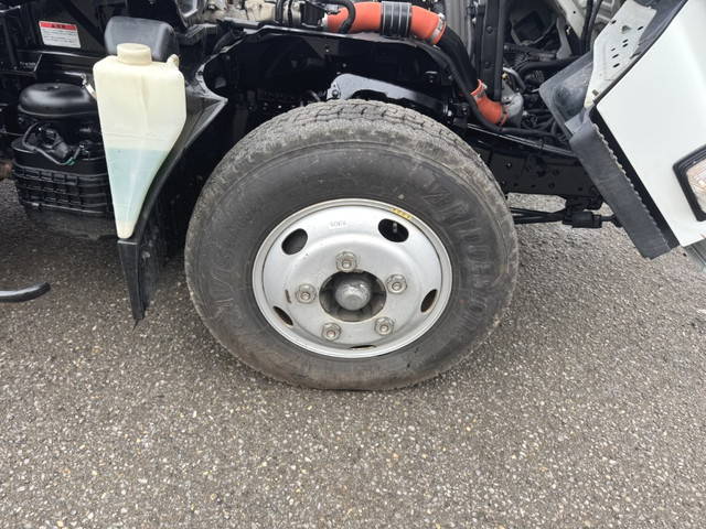 いすゞエルフコンテナ専用車小型（2t・3t）[写真37]