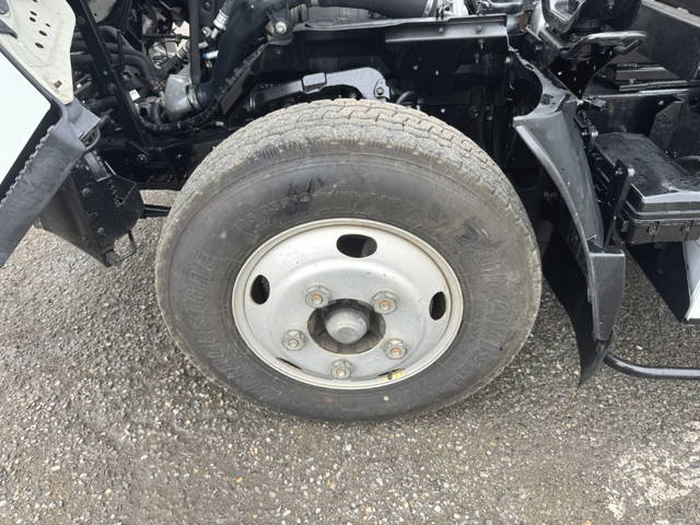 いすゞエルフコンテナ専用車小型（2t・3t）[写真09]