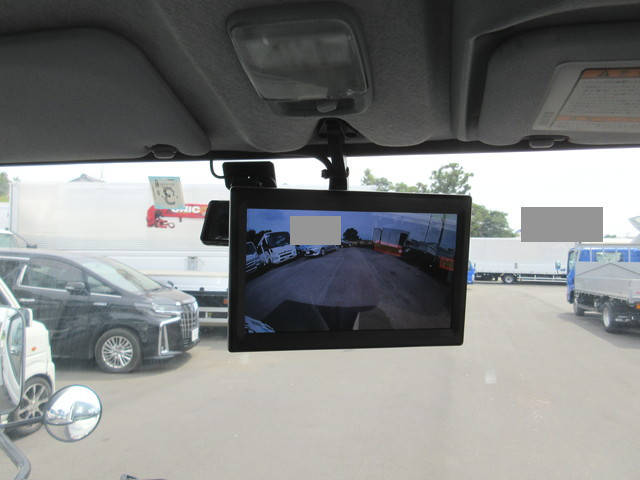 三菱ふそうキャンター平ボディ小型（2t・3t）[写真11]