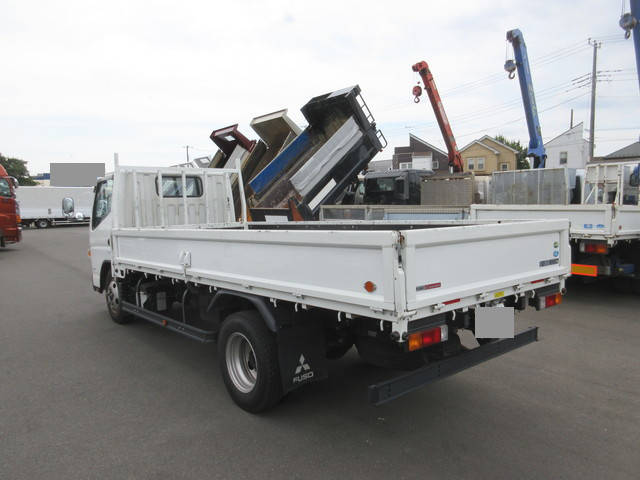三菱ふそうキャンター平ボディ小型（2t・3t）[写真02]