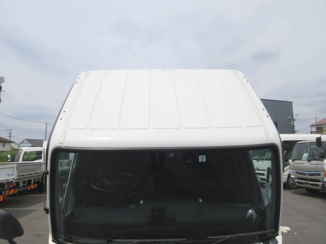 三菱ふそうキャンター平ボディ小型（2t・3t）[写真20]