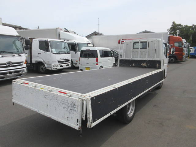 三菱ふそうキャンター平ボディ小型（2t・3t）[写真23]