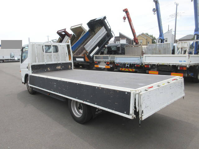 三菱ふそうキャンター平ボディ小型（2t・3t）[写真24]