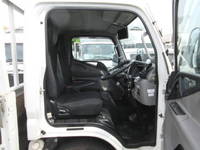 三菱ふそうキャンター平ボディ小型（2t・3t）[写真10]