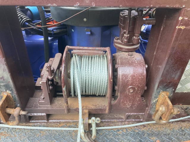 日野レンジャーセーフティクレーン4段中型（4t）[写真12]