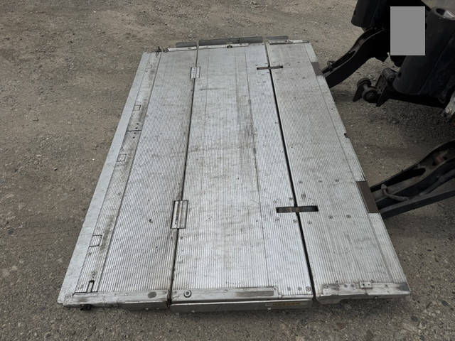 三菱ふそうキャンター冷凍車（冷蔵車）小型（2t・3t）[写真14]