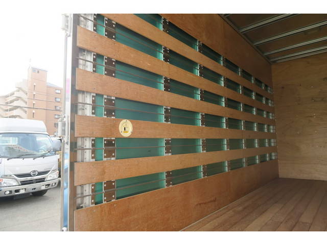 日野デュトロアルミバン小型（2t・3t）[写真10]